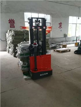 蕪湖電動堆高車