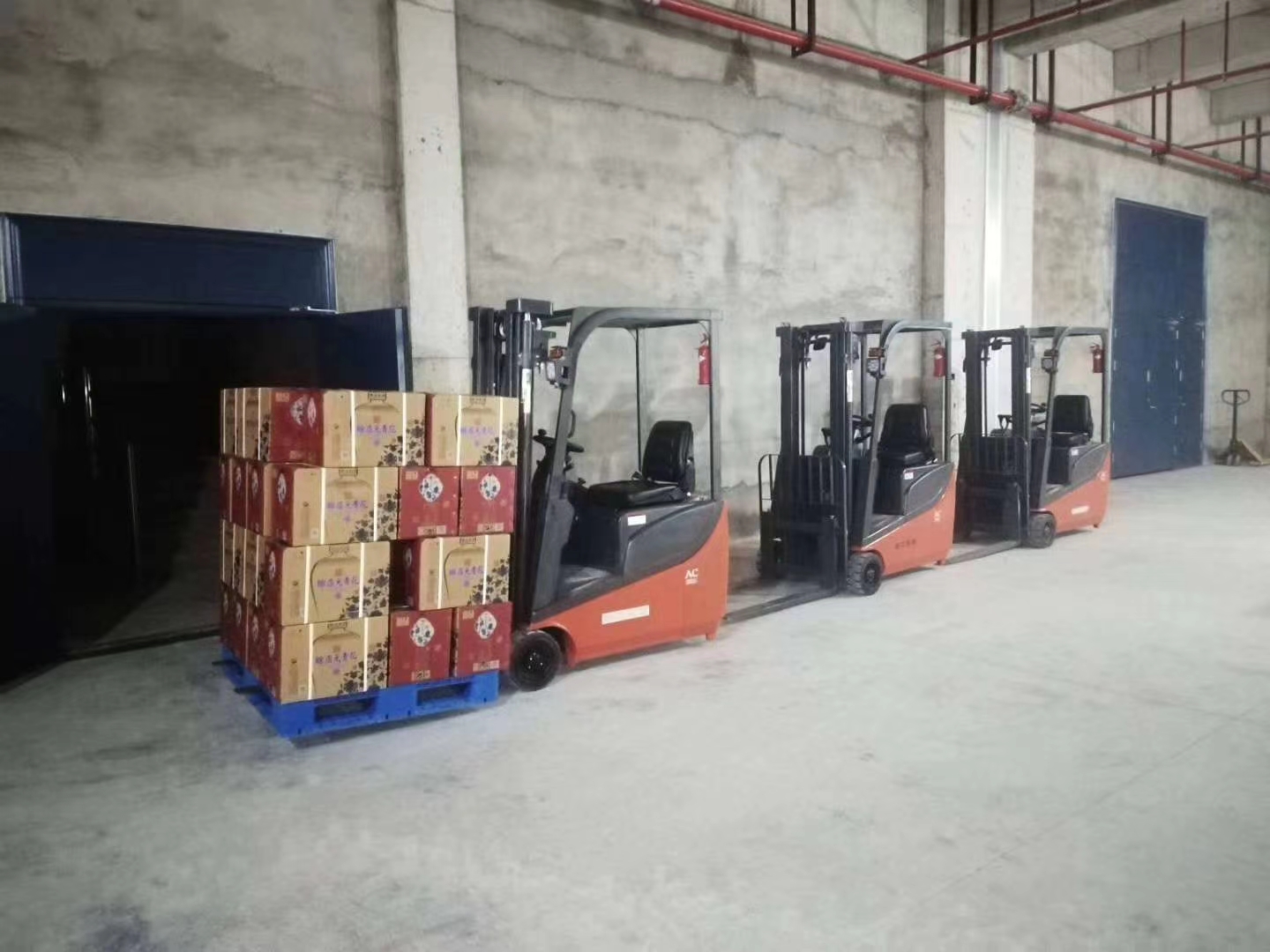 座駕式電動平衡重堆高車