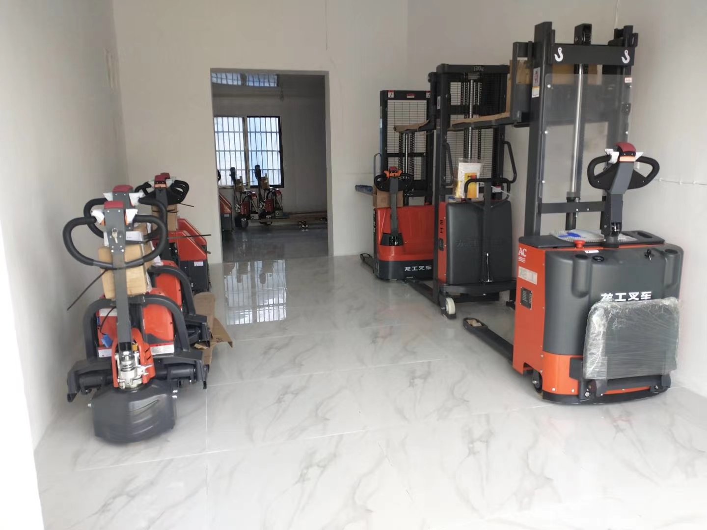 鎮(zhèn)江電動堆高車