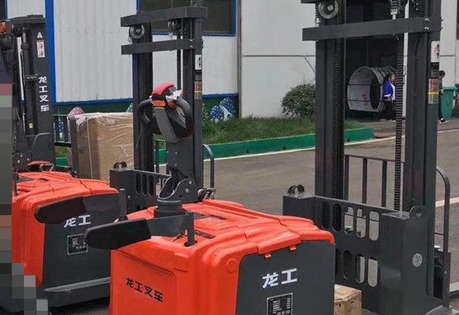 六合液壓堆高車