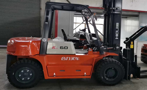 在南京，應該怎樣選擇合適叉車出租公司