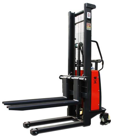 半電動(dòng)堆高車在小微型倉(cāng)庫(kù)有大用場(chǎng)