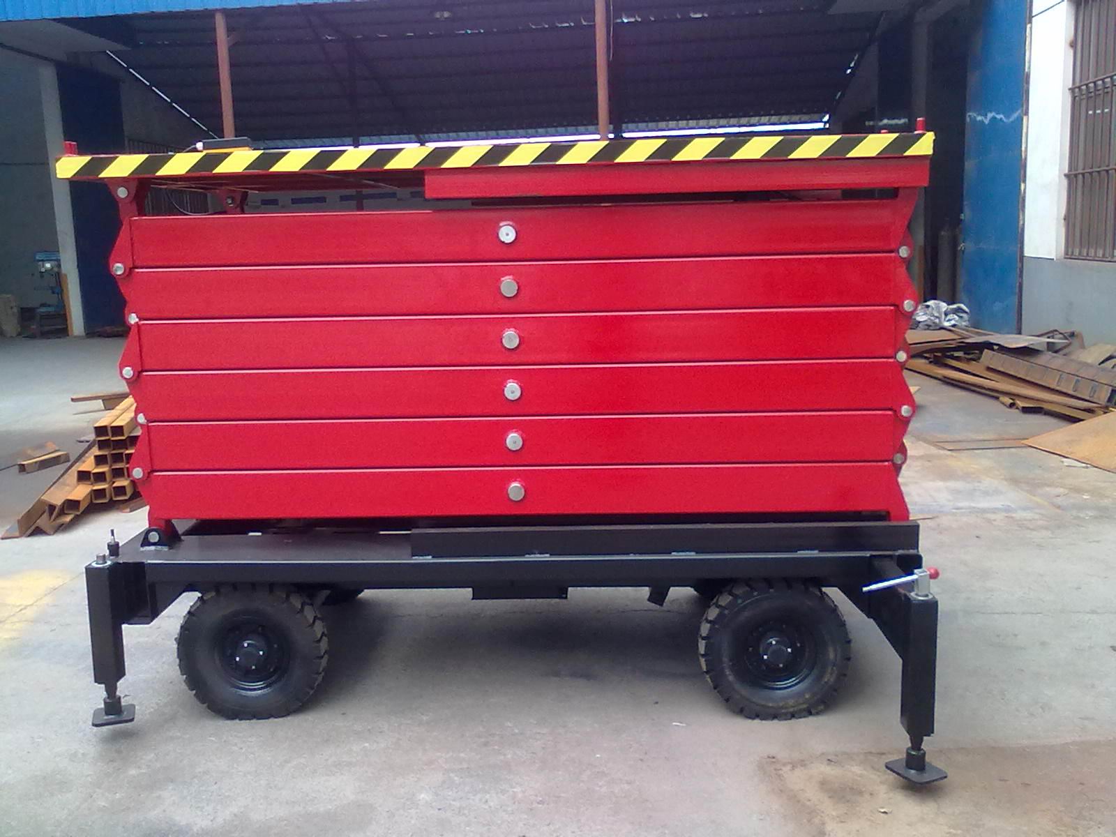 剪叉式高空作業(yè)升降平臺