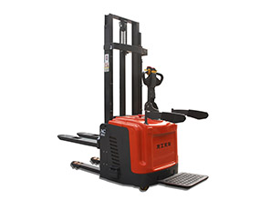 滁州電動堆高車(豪華型）