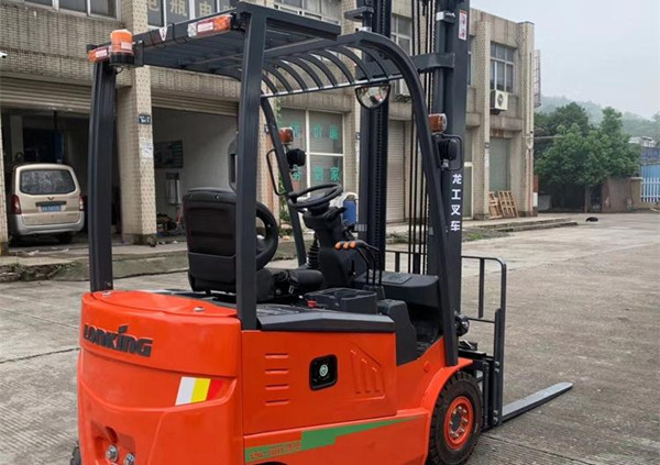 滁州電瓶叉車-滁州電動(dòng)叉車